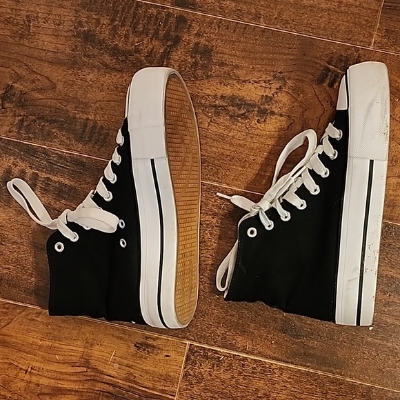 SZ 5 Black Platform High-Tops - Picture 8 of 17